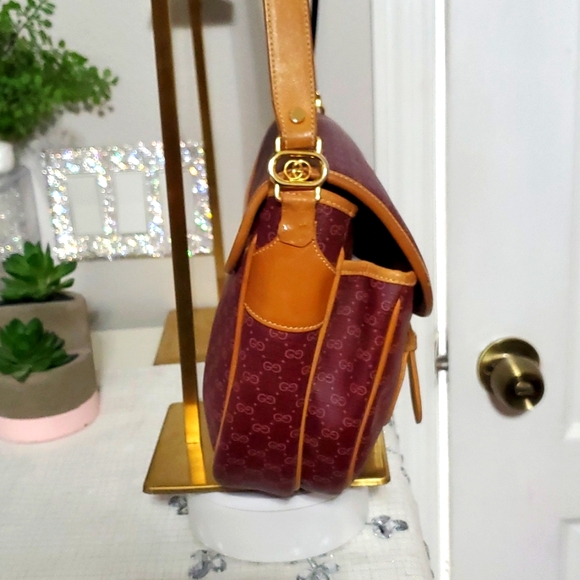 RARE VINTAGE GUCCI CROSSBODY BAG❤️💜 - Picture 4 of 17